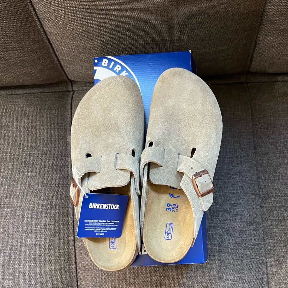 Birkenstock Boston Soft Footbed
Suede Leather Clog in Taupe
